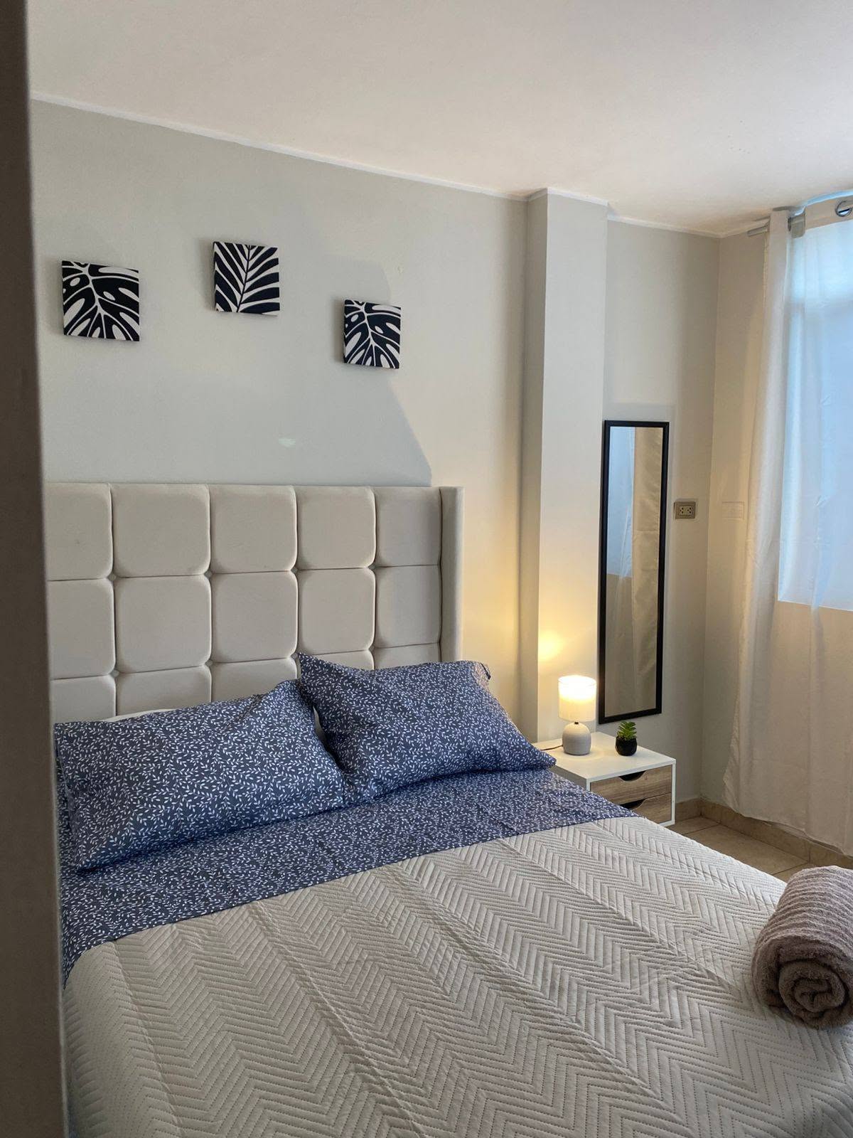 VELVET ROOM | Habitación Privada